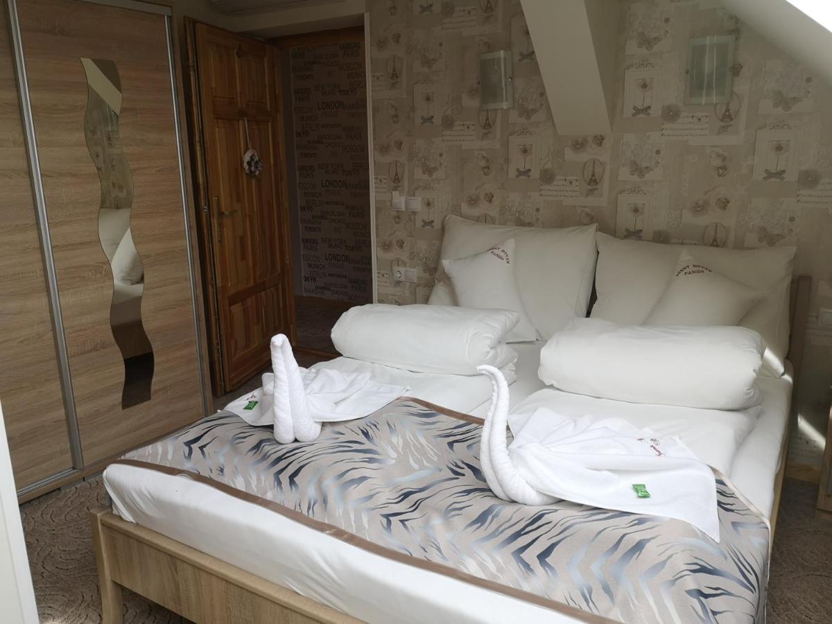 Szent István Wellness Panzió Makó Exterior foto